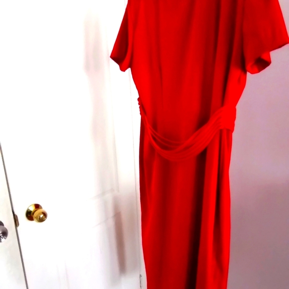 Chad's place red dress - Picture 5 of 6